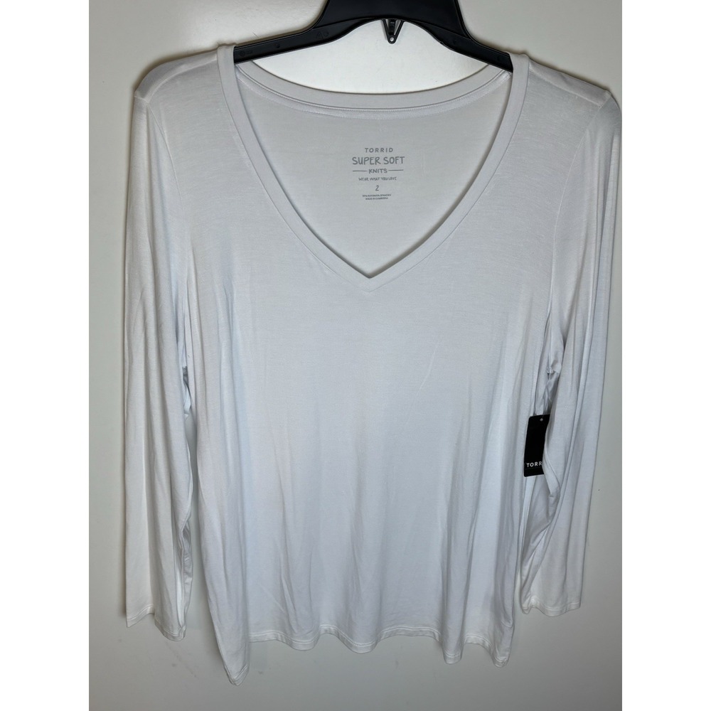 Torrid Super Soft V Neck Long Sleeve Top White Size 2 (2X) NWT